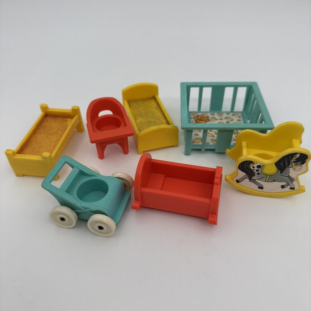 Vtg Fisher Price Little People Baby Nursery Furniture 1972 Plus 2 Kids Beds
